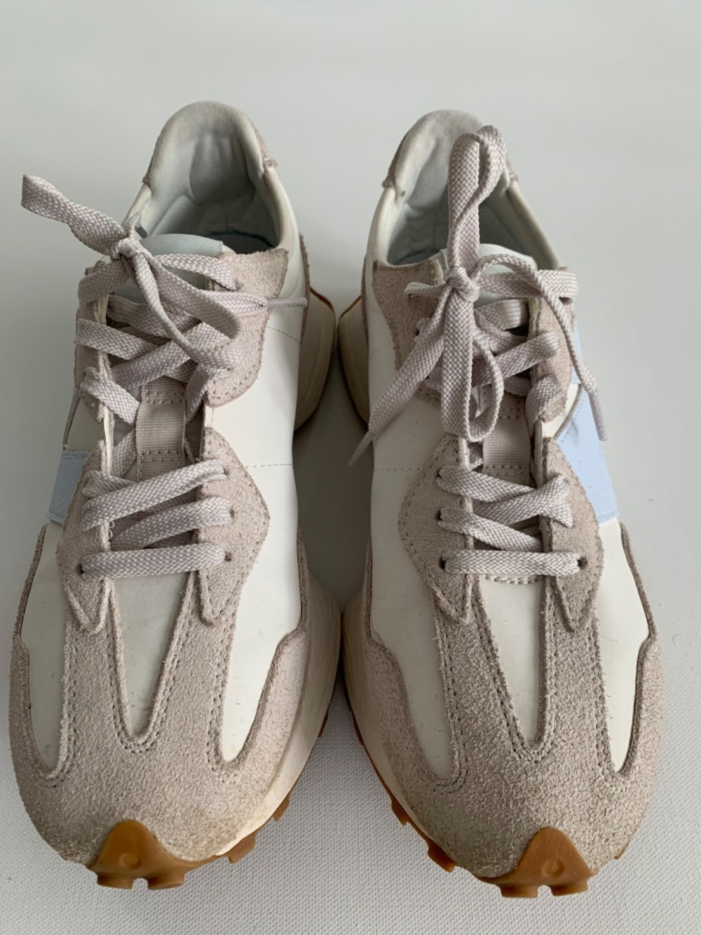 NEW BALANCE 327 Sneaker Women's size 9.5 or Men's 8